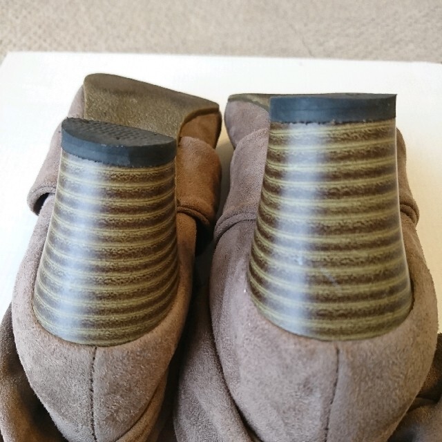 グレー 2way ショート ブーツ Ｍサイズ リボン フェークファー レディースの靴/シューズ(ブーツ)の商品写真