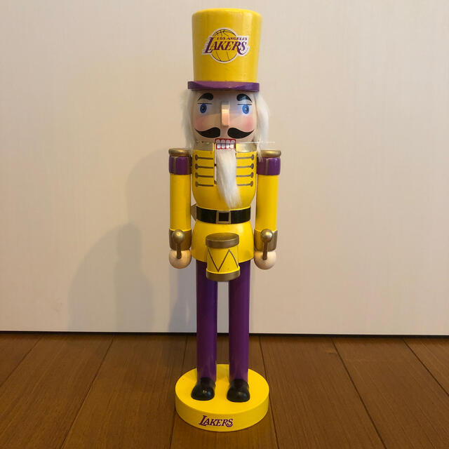 LAKERS FOCO 14" Team Holiday Nutcracker スポーツ/アウトドアのスポーツ/アウトドア その他(バスケットボール)の商品写真