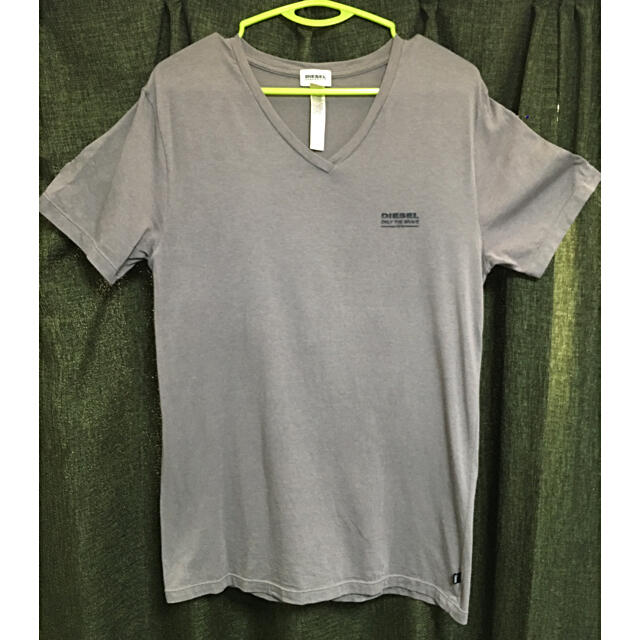 DIESEL(ディーゼル)のDIESEL 半袖Tシャツ　グレー　　メンズ　Ｌサイズ メンズのトップス(Tシャツ/カットソー(半袖/袖なし))の商品写真