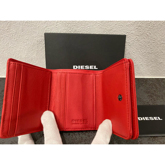 DIESEL(ディーゼル)の☆プレゼントにもオススメ☆【新品、未使用】ディーゼル コンパクト 折り財布 レディースのファッション小物(財布)の商品写真