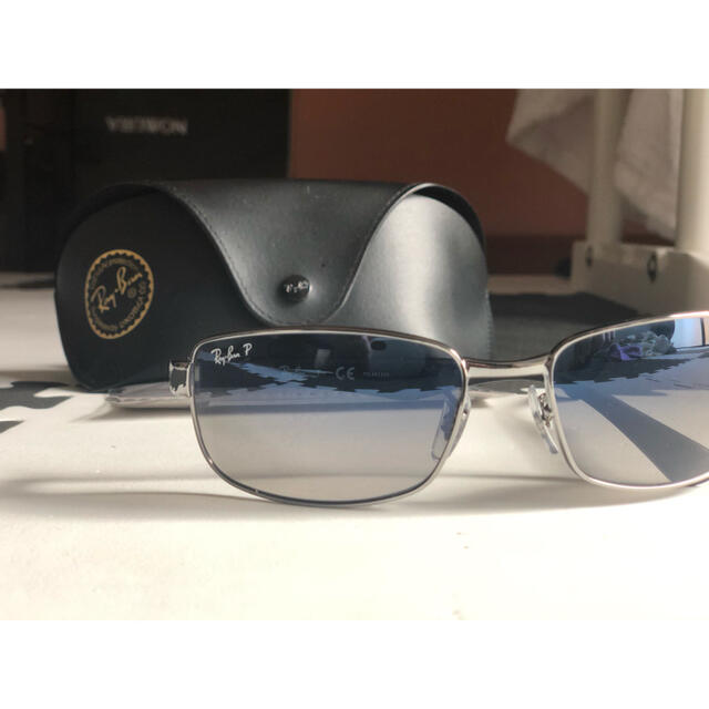 Ray-Ban(レイバン)の【新品】Ray-Ban サングラス 復刻版 メンズのファッション小物(サングラス/メガネ)の商品写真