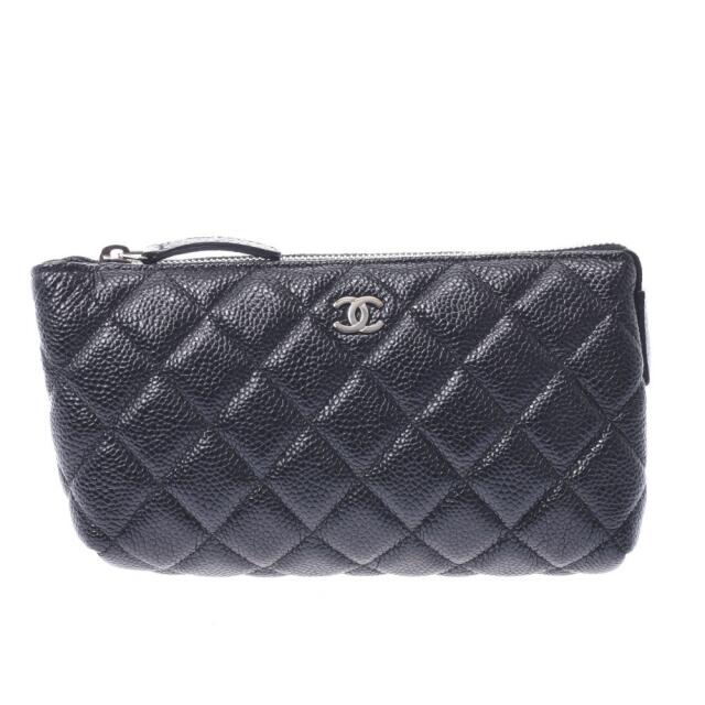 CHANEL(シャネル)のシャネル マトラッセ  ポーチ 黒 レディースのファッション小物(ポーチ)の商品写真