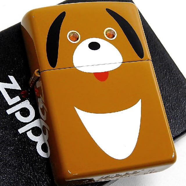 ZIPPO(ジッポー)の(送料込み)ZIPPO◇両面に犬デザイン◇ラインストーン◇新品◇ジッポ メンズのファッション小物(タバコグッズ)の商品写真