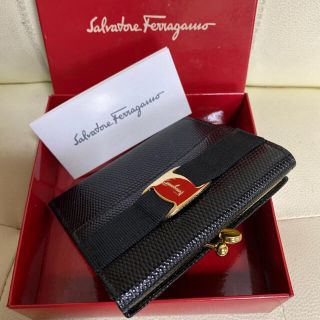 サルヴァトーレフェラガモ(Salvatore Ferragamo)の未使用　付属品完備　サルヴァトーレ  フェラガモ ヴァラ  がま口　財布　黒(財布)