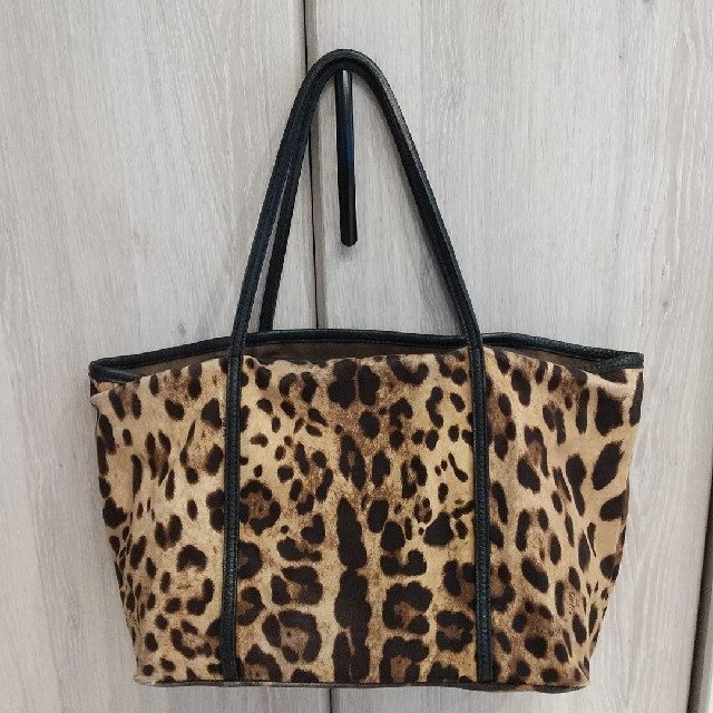 DOLCE&GABBANA by spring 's shop|ドルチェアンドガッバーナならラクマ - ドルチェ&ガッバーナ豹柄トートバッグの通販 格安高評価