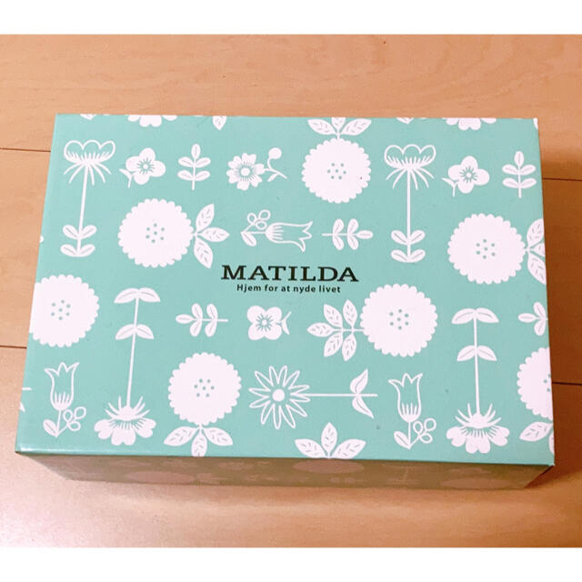 MATILDA ボード付きティーセット インテリア/住まい/日用品のキッチン/食器(グラス/カップ)の商品写真