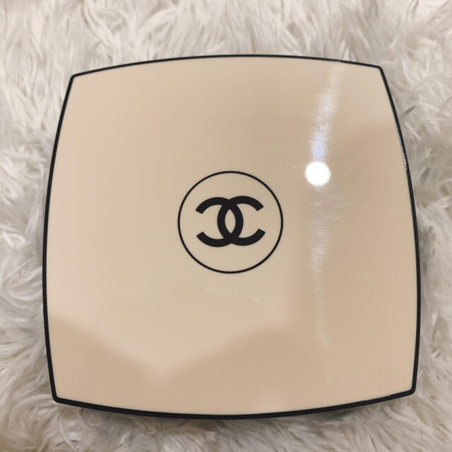 CHANEL(シャネル)のシャネル　アイシャドウ コスメ/美容のベースメイク/化粧品(アイシャドウ)の商品写真