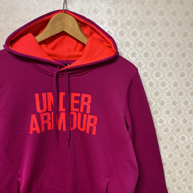 UNDER ARMOUR(アンダーアーマー)の♦️アンダーアーマー♦️レディース♦️長袖プルオーバーパーカー♦️裏地起毛 レディースのトップス(パーカー)の商品写真