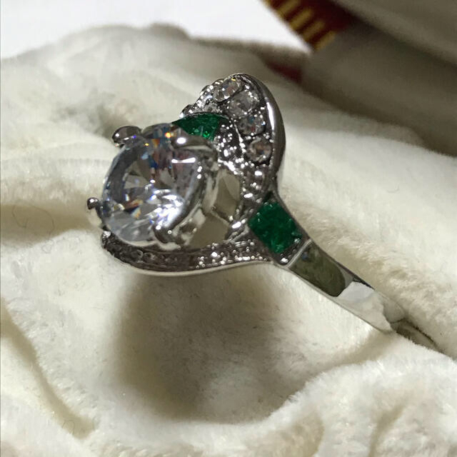エメラルド色★ジルコニア 指輪 リング  レディース❤️ レディースのアクセサリー(リング(指輪))の商品写真