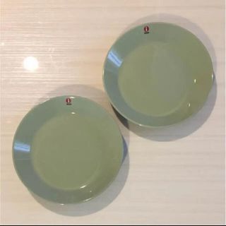 イッタラ(iittala)の【新品2枚】 イッタラ ティーマ セラドングリーン 17㎝ プレート(食器)