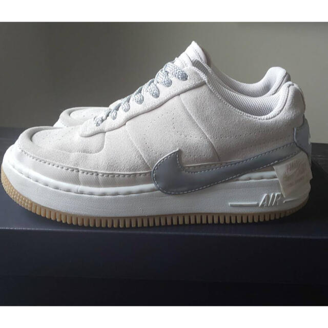 NIKE(ナイキ)のNIKE AIR FORCE1 レディースの靴/シューズ(スニーカー)の商品写真