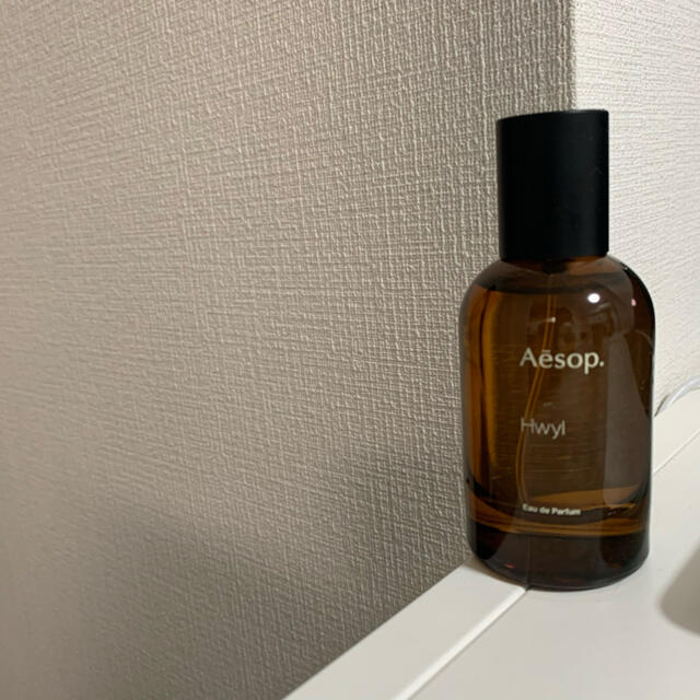 Aesop(イソップ)のAesop Hwylイソップヒュイルオードパルファム50ml コスメ/美容の香水(ユニセックス)の商品写真