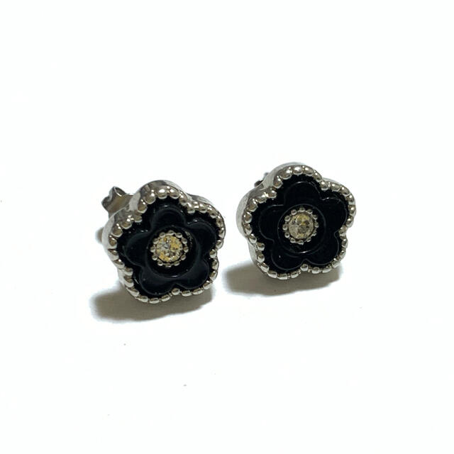 MARY QUANT(マリークワント)のMARY QUANT　マリクワ　花　ピアス レディースのアクセサリー(ピアス)の商品写真