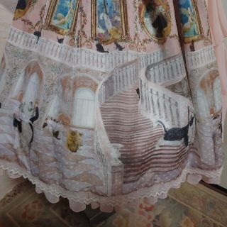 目立ちにくい難ありBABY猫柄ジャンスカピンク