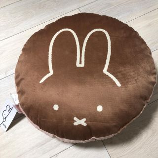 シマムラ(しまむら)の新品未使用　ミッフィー miffy クッション　しまむら(クッション)