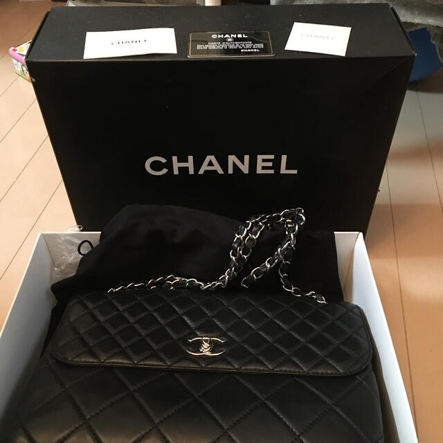 CHANEL(シャネル)のシャネル　　マトラッセ　美品 レディースのバッグ(ショルダーバッグ)の商品写真