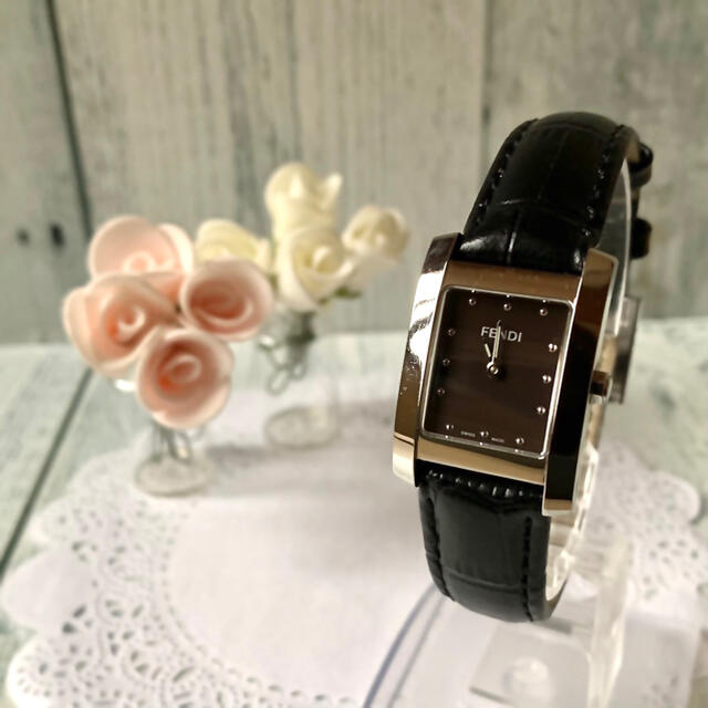 FENDI(フェンディ)の【動作OK】FENDI フェンディ 腕時計 7000L ホワイト シルバー レディースのファッション小物(腕時計)の商品写真