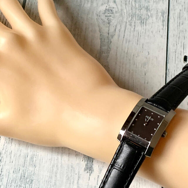 FENDI(フェンディ)の【動作OK】FENDI フェンディ 腕時計 7000L ホワイト シルバー レディースのファッション小物(腕時計)の商品写真