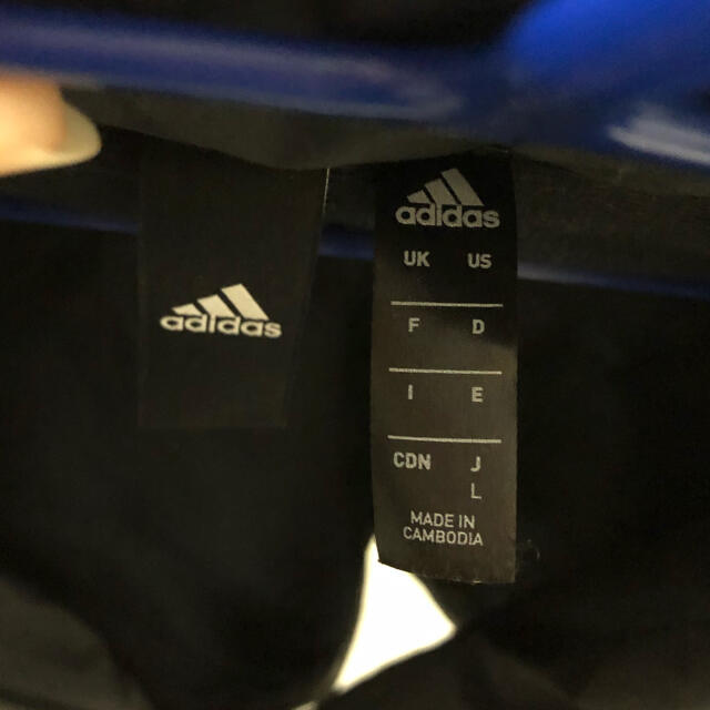 adidas(アディダス)のadidas ウィンドブレーカー スポーツ/アウトドアのランニング(ウェア)の商品写真