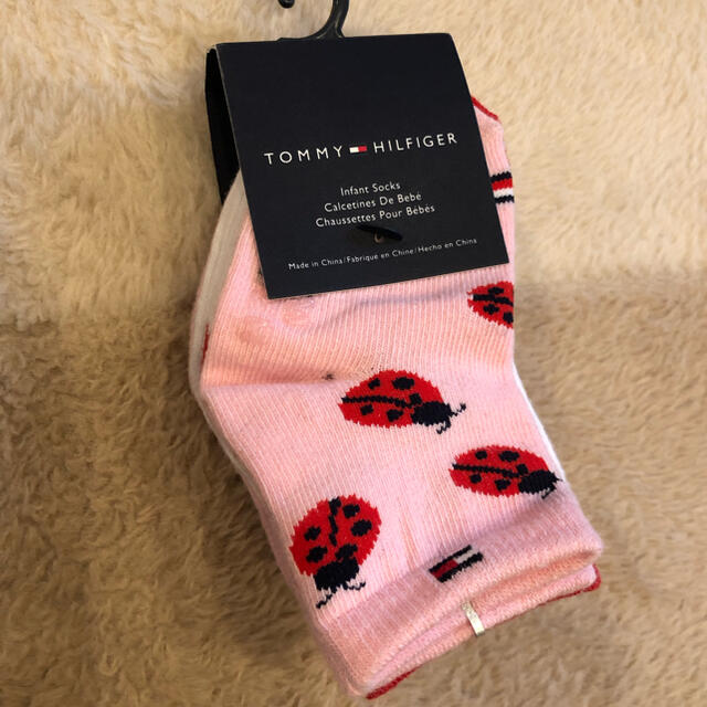 TOMMY HILFIGER(トミーヒルフィガー)のTOMMY HILFIGER ベビー靴下 キッズ/ベビー/マタニティのこども用ファッション小物(靴下/タイツ)の商品写真