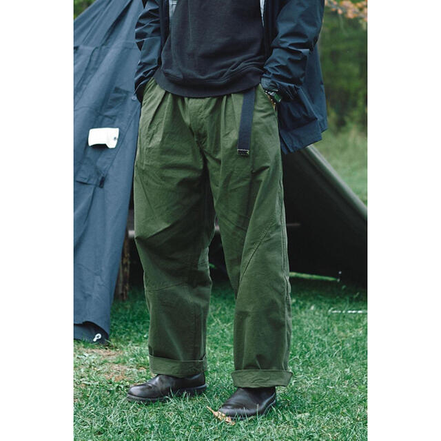 COMOLI(コモリ)のKUON Poland Army Tent Cloth Wide Pants メンズのパンツ(ワークパンツ/カーゴパンツ)の商品写真