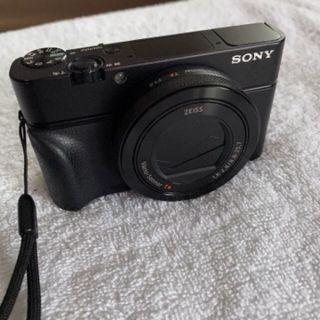 ソニー(SONY)のSONY RX100M4(コンパクトデジタルカメラ)