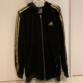 アディダス(adidas)のadidas 上下　ベロア　黒×金(セットアップ)