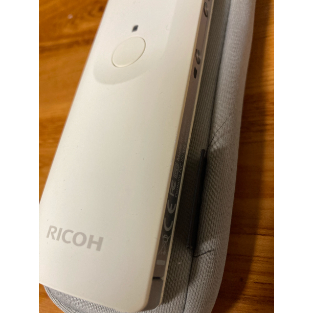 RICOH(リコー)のRICOH THETA リコー シータ スマホ/家電/カメラのカメラ(コンパクトデジタルカメラ)の商品写真