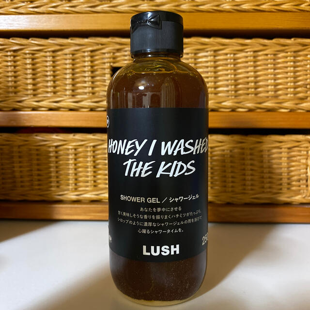 LUSH(ラッシュ)のみつばちマーチ🐝シャワージェル コスメ/美容のボディケア(ボディソープ/石鹸)の商品写真