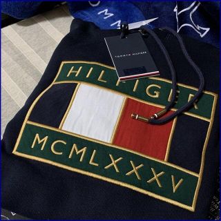 TOMMY HILFIGER - ICON BADGE HOODY 刺繍文字が美しいパーカー