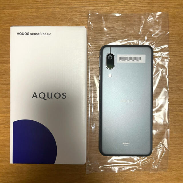 AQUOS(アクオス)のAQUOS sense3 basic SHV48 スマホ/家電/カメラのスマートフォン/携帯電話(スマートフォン本体)の商品写真