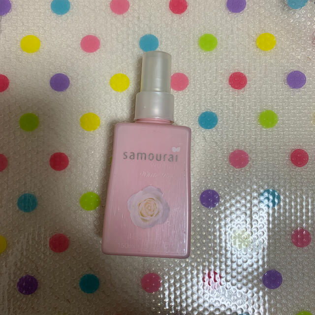 SAMOURAI(サムライ)のサムライウーマン ホワイトローズ フレグランスミスト(150ml) コスメ/美容の香水(その他)の商品写真