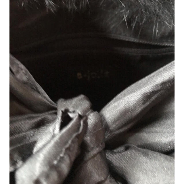 a-jolie(アジョリー)の［たかみぃ様専用］アジョリー　ラビットファー　バッグ　スマイリー レディースのバッグ(ハンドバッグ)の商品写真