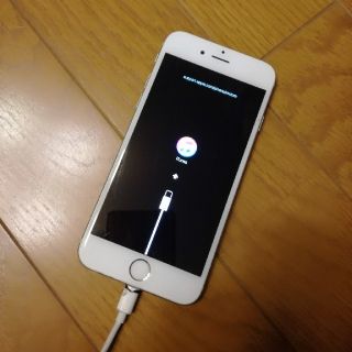 アイフォーン(iPhone)の【ジャンク品】iPhone6s シルバー(スマートフォン本体)