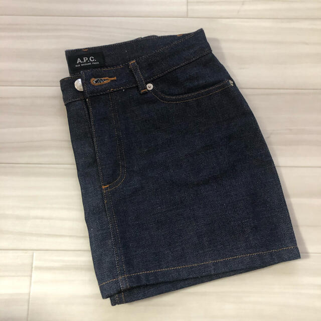 A.P.C(アーペーセー)のA.P.C. デニムミニスカート レディースのスカート(ミニスカート)の商品写真