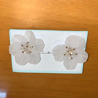 お花ピアス(ピアス)