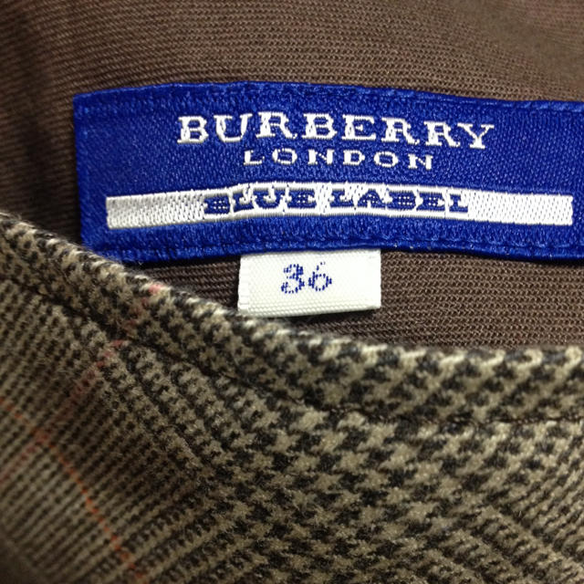 BURBERRY(バーバリー)のブルレ チェック膝丈スカート36 レディースのスカート(ひざ丈スカート)の商品写真