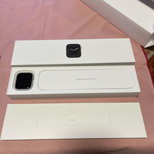 Apple Watch series5 GPS 44mm ｼﾙﾊﾞｰｱﾙﾐ