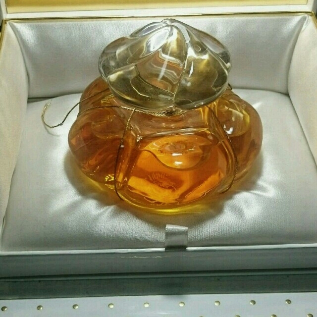 キキ⭐様専用 香水 バカラ瓶 キャロン 150ml コスメ/美容 香水 www