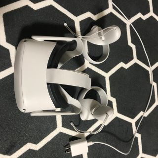 Oculus quest2 64GB(家庭用ゲーム機本体)