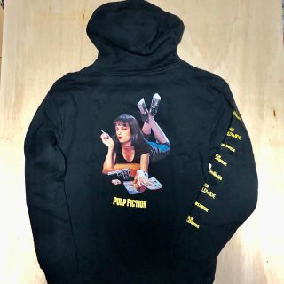 ハフ(HUF)のパルプフィクション× HUF ハフ　コラボ　パーカー(パーカー)