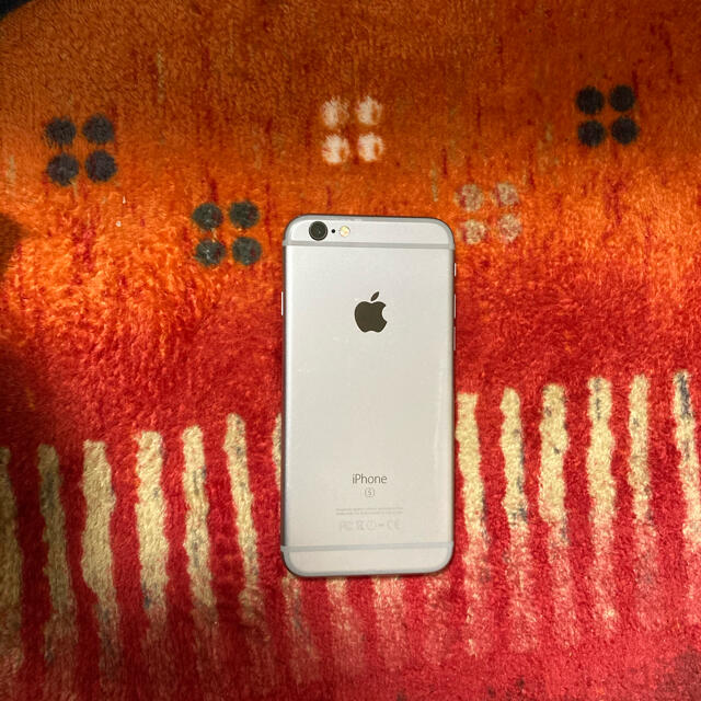 iPhone(アイフォーン)のiPhone 6s space gray  32GB スマホ/家電/カメラのスマートフォン/携帯電話(スマートフォン本体)の商品写真