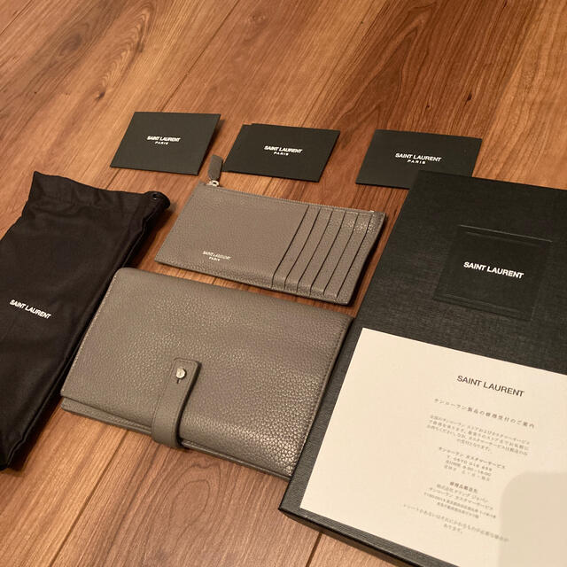 Saint Laurent(サンローラン)のイヴサンローラン財布 レディースのファッション小物(財布)の商品写真