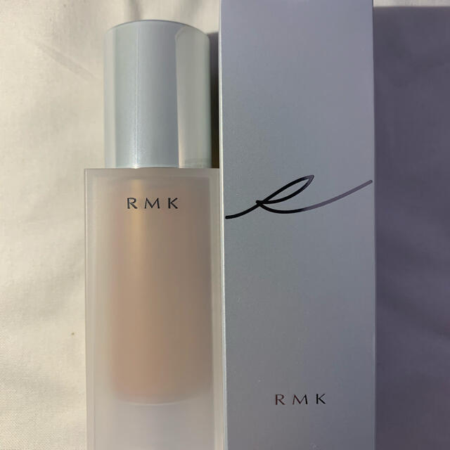 RMK(アールエムケー)のRMKジェルクリーミィファンデーション105 30g コスメ/美容のベースメイク/化粧品(ファンデーション)の商品写真