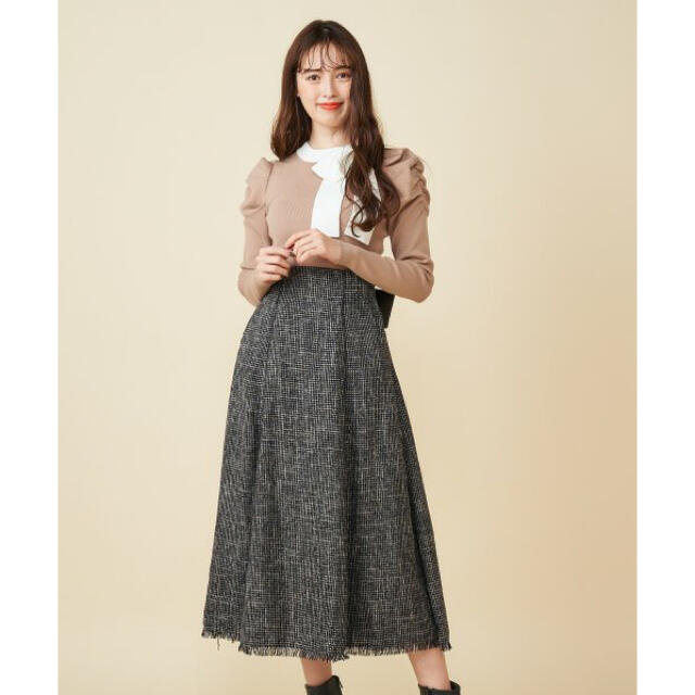 MIIA(ミーア)のバックリボンツイードスカート レディースのスカート(ロングスカート)の商品写真
