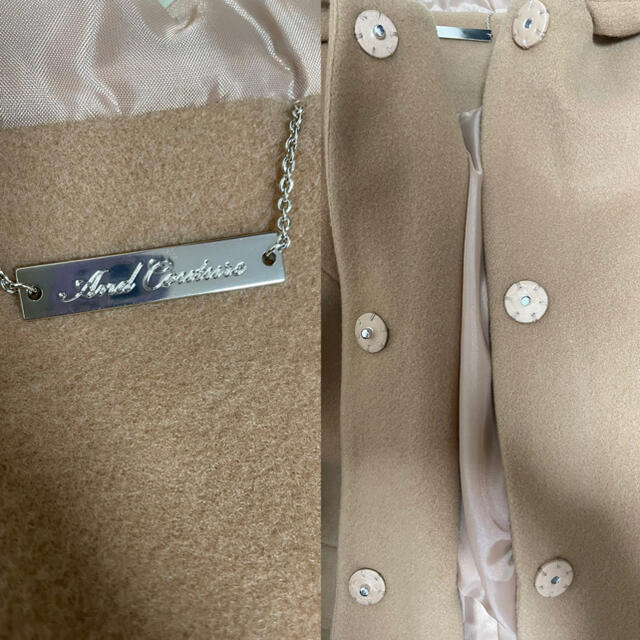 And Couture(アンドクチュール)のAndCuture ファー付きショートコート　キャメル レディースのジャケット/アウター(ピーコート)の商品写真