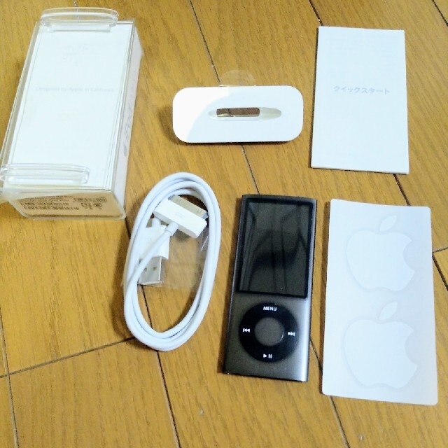 iPod(アイポッド)のiPod nano 8GB maxellスピーカー　セット スマホ/家電/カメラのオーディオ機器(ポータブルプレーヤー)の商品写真