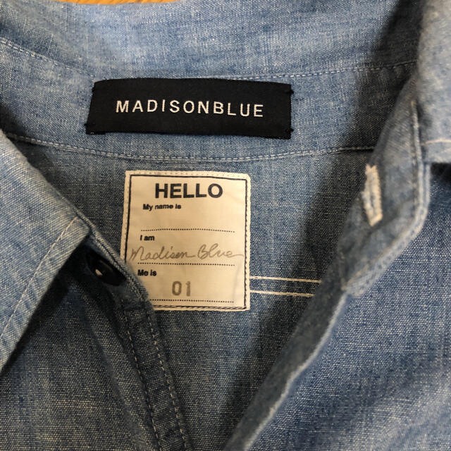 MADISONBLUE(マディソンブルー)のジミヘン様専用マディソンブルー  ハンプトンシャンブレーシャツ　01 レディースのトップス(シャツ/ブラウス(長袖/七分))の商品写真