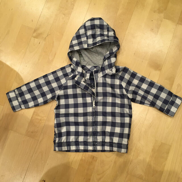 GAP(ギャップ)のウィンドブレーカー キッズ/ベビー/マタニティのベビー服(~85cm)(ジャケット/コート)の商品写真