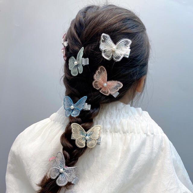 【新品】2個セット 蝶 髪飾り ヘアクリップ 蝶々 レース 刺繍入り 少女 | フリマアプリ ラクマ
